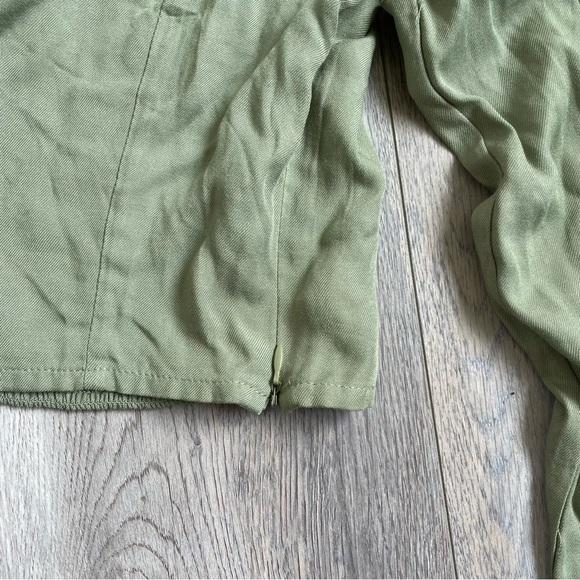 Jade Green Cropped Corset Style Long Sleeve - Picture 4 of 5